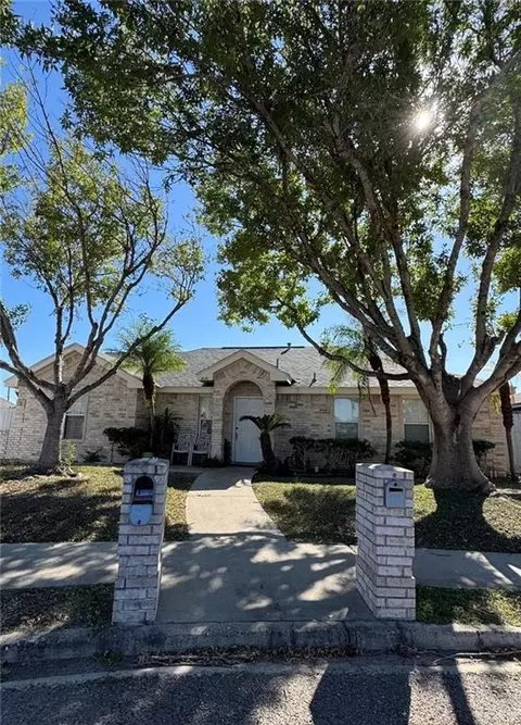 2010 Angus St, Mission, TX 78572