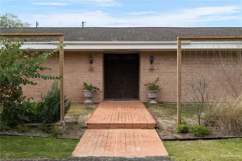 4 Old Orchard Rd, Mcallen, TX 78503