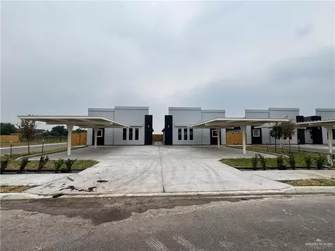 905 Deluxe St, Alamo, TX 78516