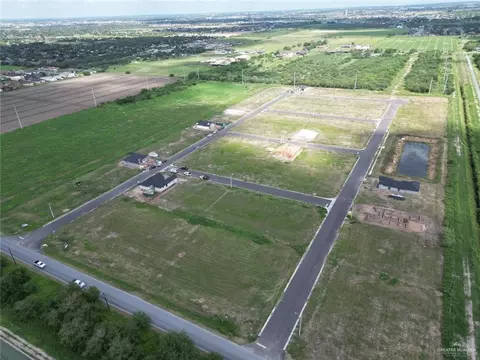 911 41st St, San Juan, TX 78589