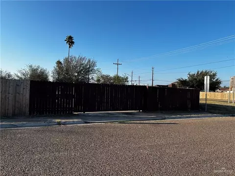 2111 W 2nd St, Mission, TX 78572