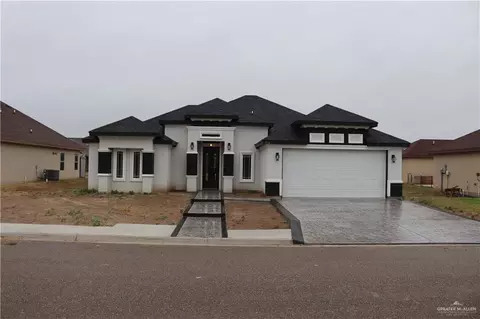 716 Fir St, Rio Grande City, TX 78582