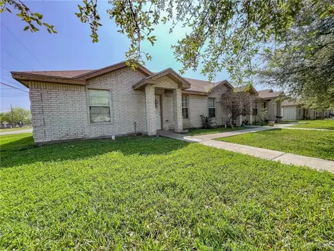 200 Huisache St, Rio Grande City, TX 78582