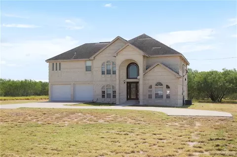 532 N El Paisano Rd, Rio Grande City, TX 78582