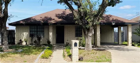 1012 W Encarnacion Ln, Pharr, TX 78577