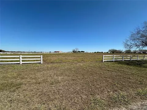 19038 Buck Fawn Dr, Edinburg, TX 78542