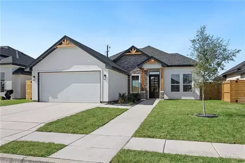 1005 Edgewood Dr, Alton, TX 78573