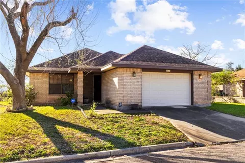 1615 Debby Ln, Mission, TX 78572