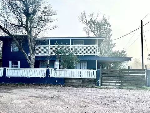 290 Heriberto Garza St, Los Ebanos, TX 78565