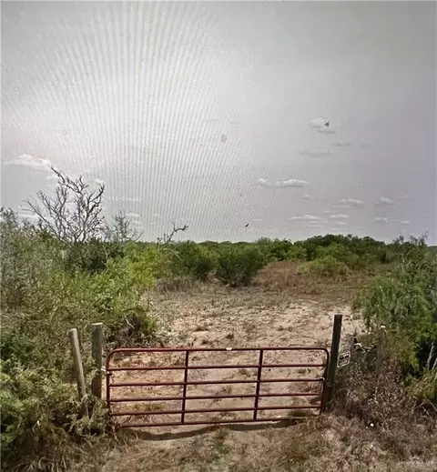 107 Country Rd # A, Falfurrias, TX 78355