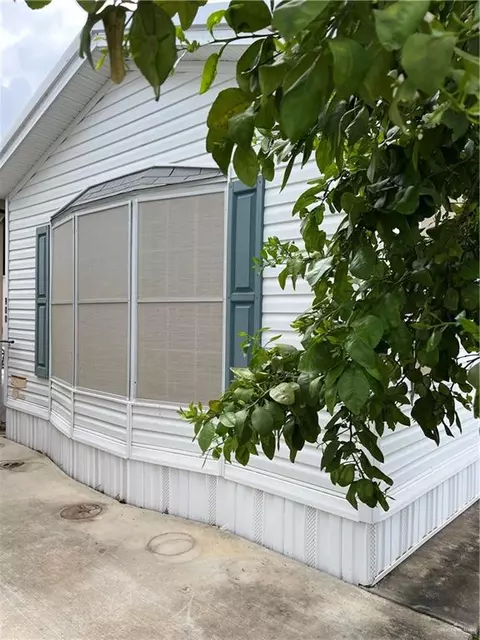 900 Tangerine Dr, La Feria, TX 78559