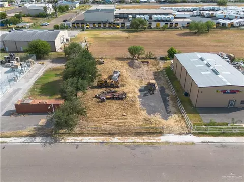 901 W Sharm Dr, Pharr, TX 78577