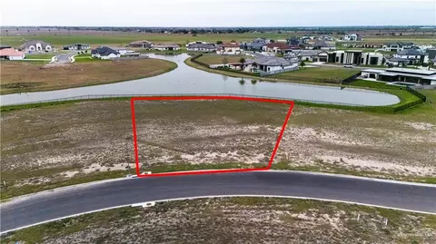 4816 Town Lake Dr, Mcallen, TX 78504