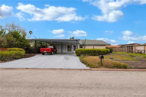 5618 Jack Nicklaus Dr, Palm Valley, TX 78552