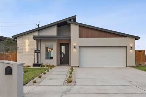 1009 E Costa Del Sol Ave, Edinburg, TX 78542