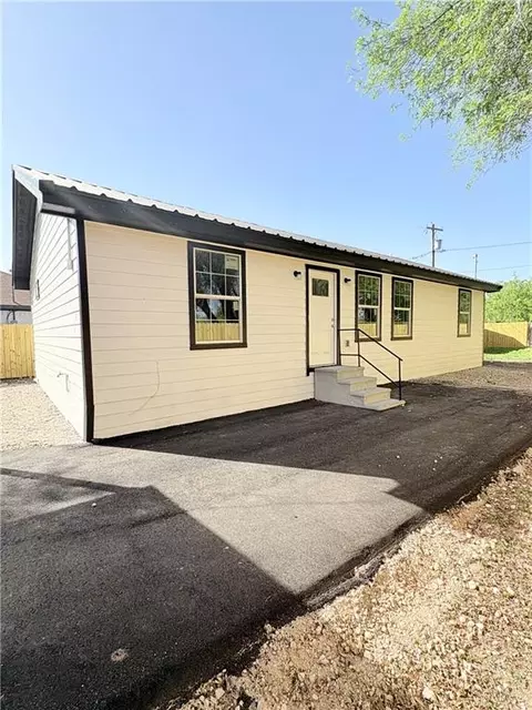 626 E Fannin Ave, Alamo, TX 78516