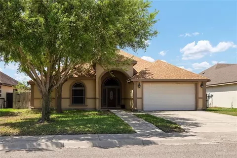 300 N 18th St, Hidalgo, TX 78557