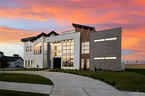 4604 N Estancia Pkwy, Mcallen, TX 78504