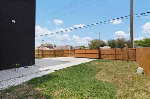 Exterior - 801 E Azucar Ave, Pharr, TX 78577 photo 3 of 3
