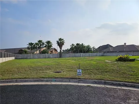 7401 N 3rd St, Mcallen, TX 78504