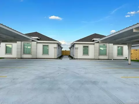 1300 S Yankton St, Alton, TX 78573