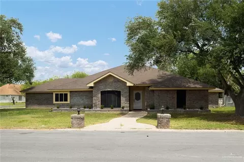 401 Plantation Dr, Pharr, TX 78577