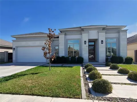213 N 16th St, Hidalgo, TX 78557