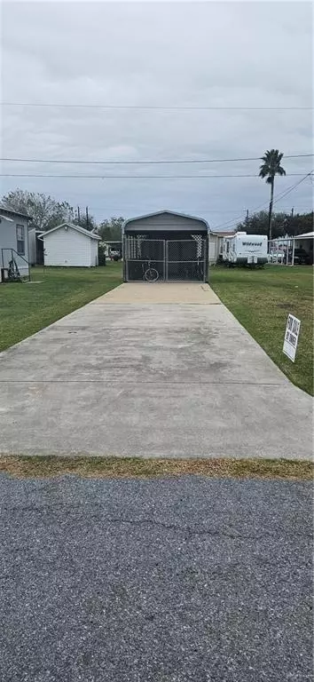 51 Anaqua St, La Feria, TX 78559