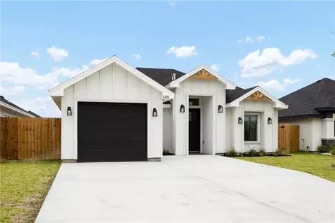 1305 Franklin Ave, Alton, TX 78573