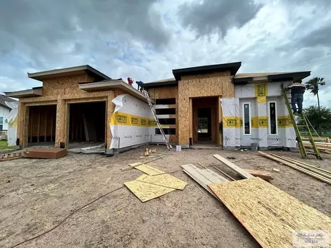 842 Kaylee Dr, La Feria, TX 78559