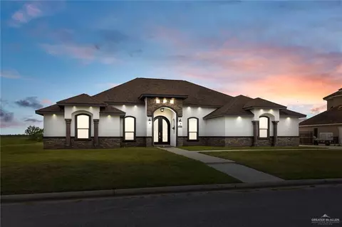 8605 Estrella Dr, Elsa, TX 78543