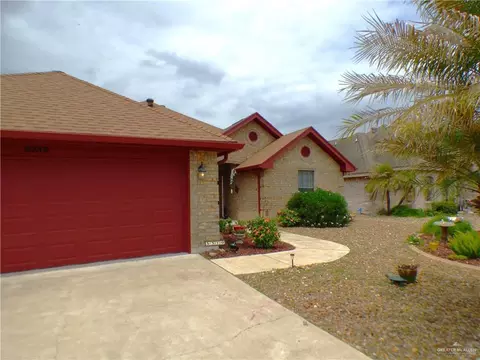 3319 Country Club Dr N, Edinburg, TX 78542