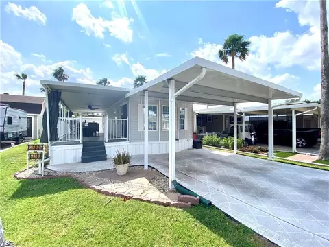 2509 Bobolink Cir W #242, Palmview, TX 78572