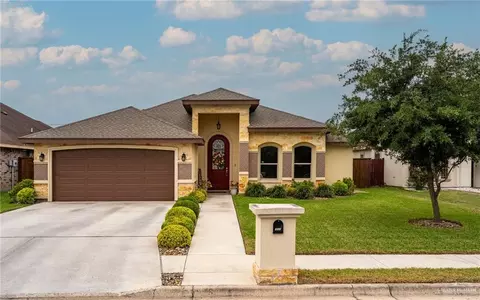 713 W 27th St, Mission, TX 78574