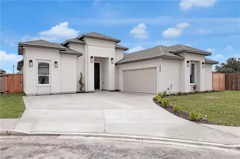 2500 Yarrow St, Mission, TX 78574