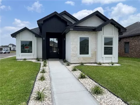 601 Moon Beam St, Rio Grande City, TX 78582