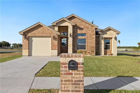 913 E Costa Del Sol Ave, Edinburg, TX 78542