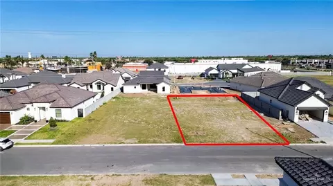 1624 S Queen St, Edinburg, TX 78539