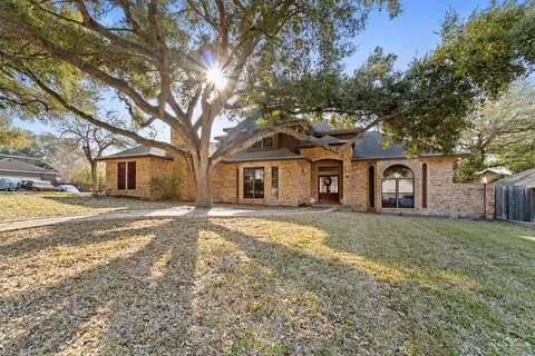 4301 Spring Creek Dr, Corpus Christi, TX 78410