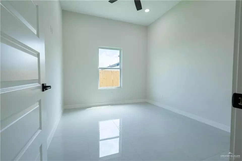 Bedroom - 2320 N Gaytan Ave N, Edinburg, TX 78542 photo 5 of 6