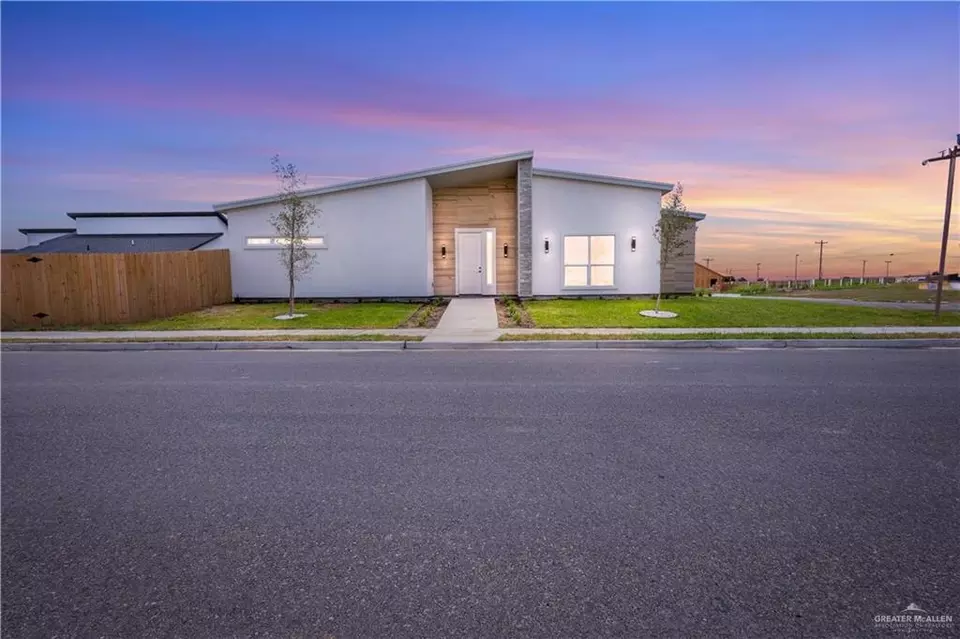 Exterior - 2320 N Gaytan Ave N, Edinburg, TX 78542 photo 2 of 3