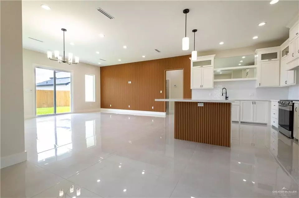 Other - 2320 N Gaytan Ave N, Edinburg, TX 78542 photo 6 of 12