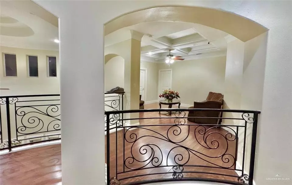  2313 Hampton St, Edinburg, TX 78539 photo 3