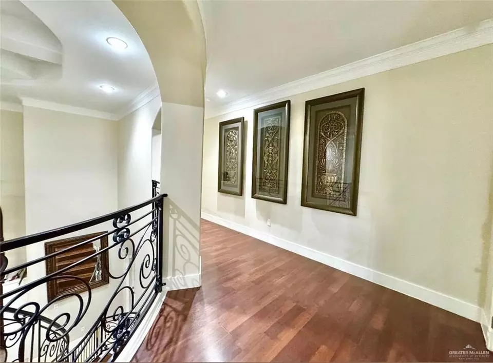  2313 Hampton St, Edinburg, TX 78539 photo 4