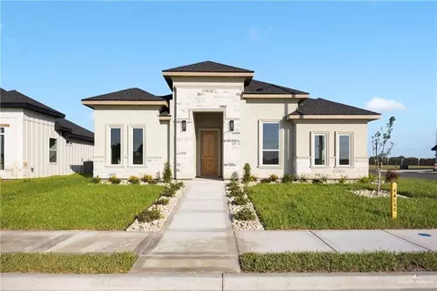 2214 N Gaytan St, Edinburg, TX 78542