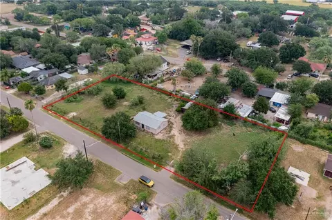 7104 N 2nd St, Edinburg, TX 78542