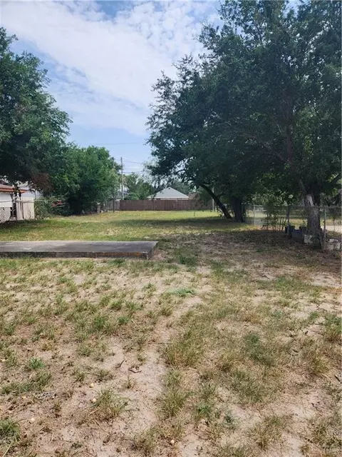 704 W Cano St, Edinburg, TX 78539