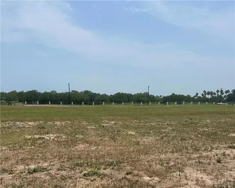 3112 Santa Clarita, Weslaco, TX 78596