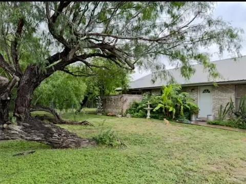 200 E Javelina Dr, Pharr, TX 78577