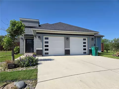 202 Constellation Dr E, Pharr, TX 78577